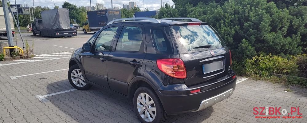 2010' Fiat Sedici photo #3