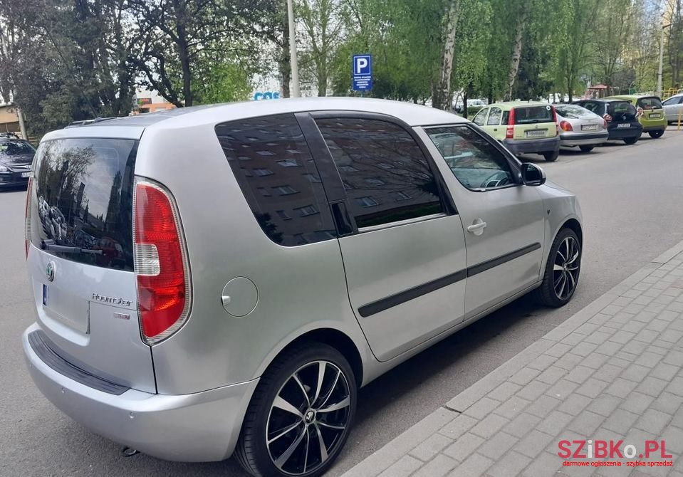 2009' Skoda Roomster photo #3