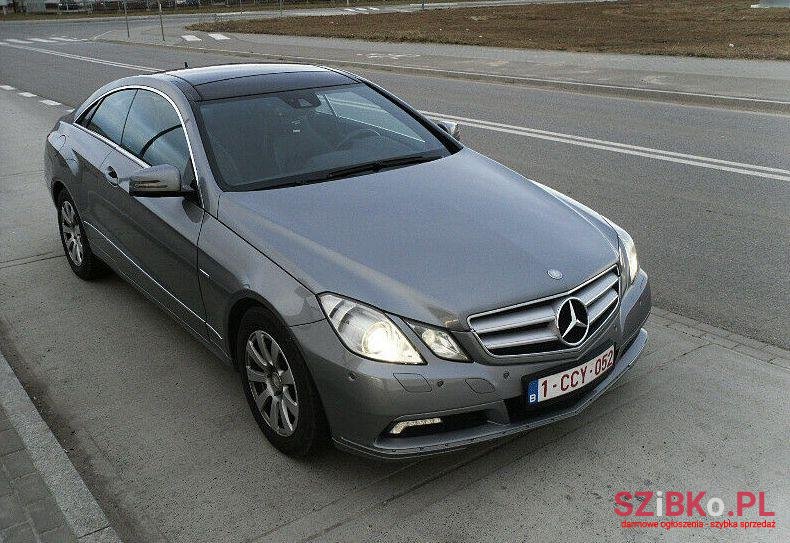 2010' Mercedes-Benz Klasa E photo #1