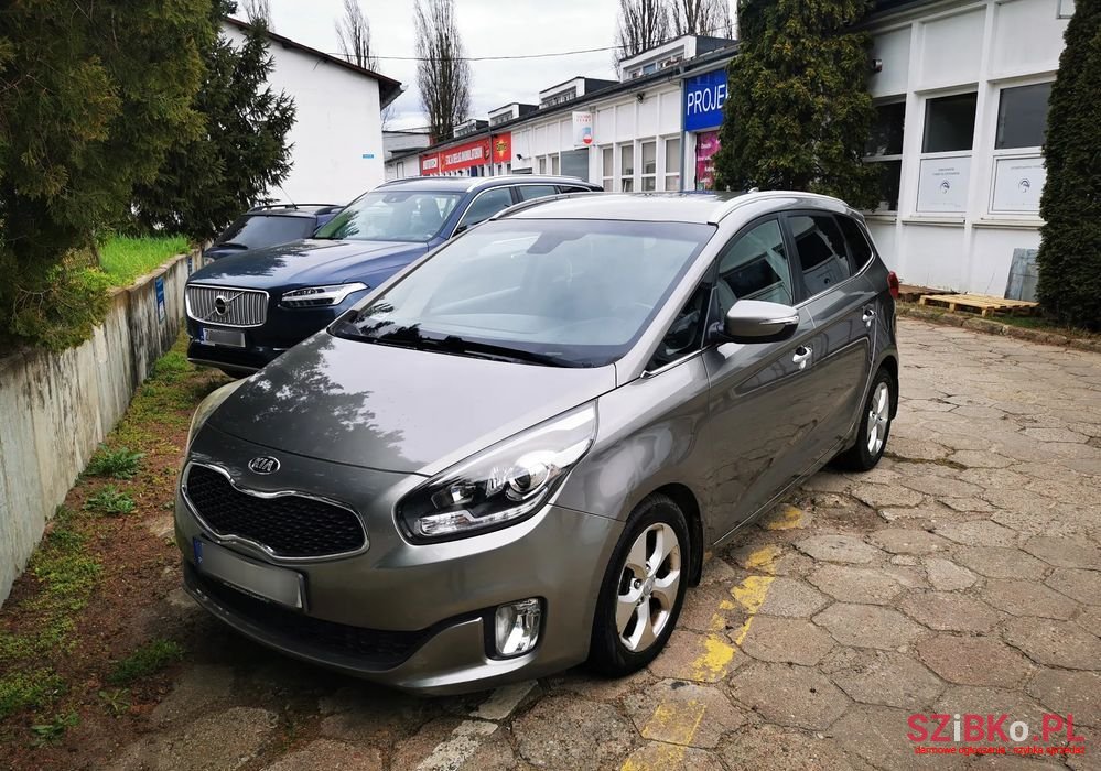 2015' Kia Carens photo #1