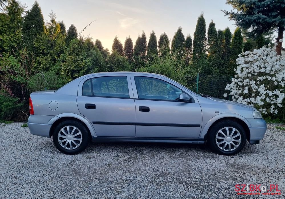 2002' Opel Astra Ii 1.2 Start photo #3