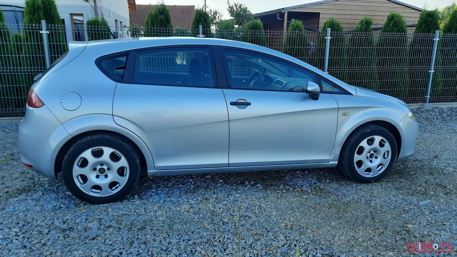 2007' SEAT Leon photo #4