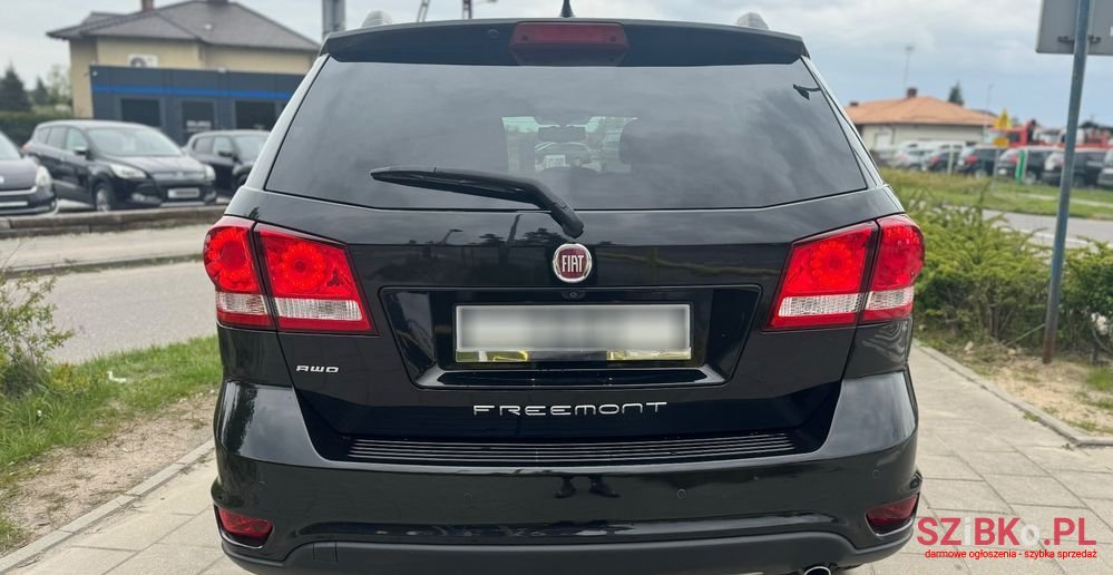 2014' Fiat Freemont photo #6