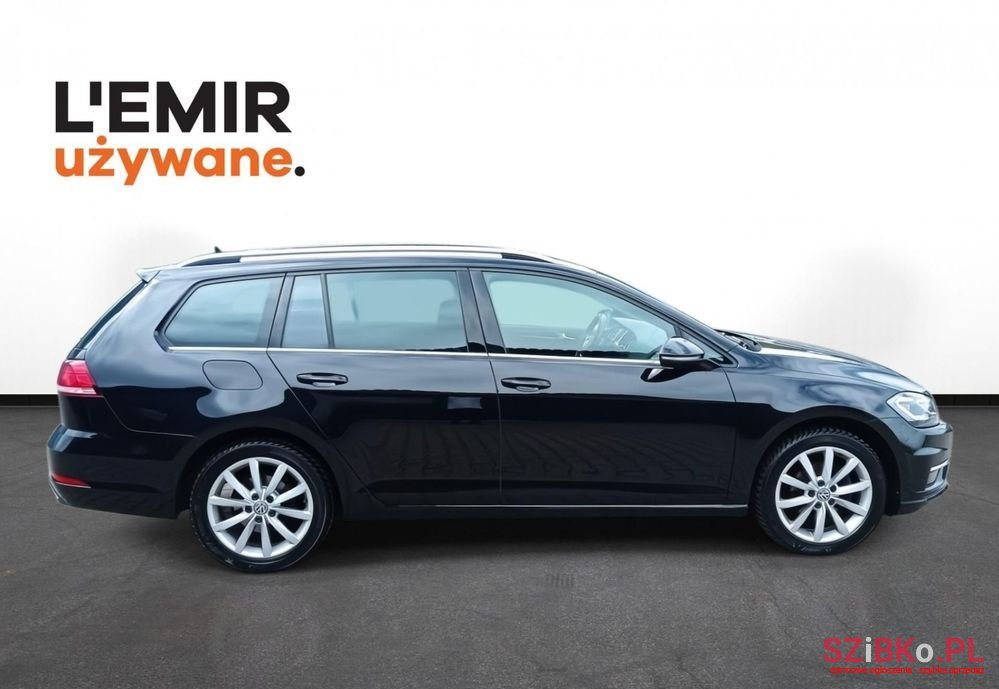 2019' Volkswagen Golf photo #3