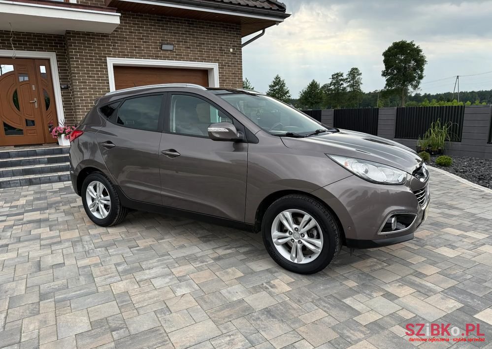 2012' Hyundai ix35 photo #6