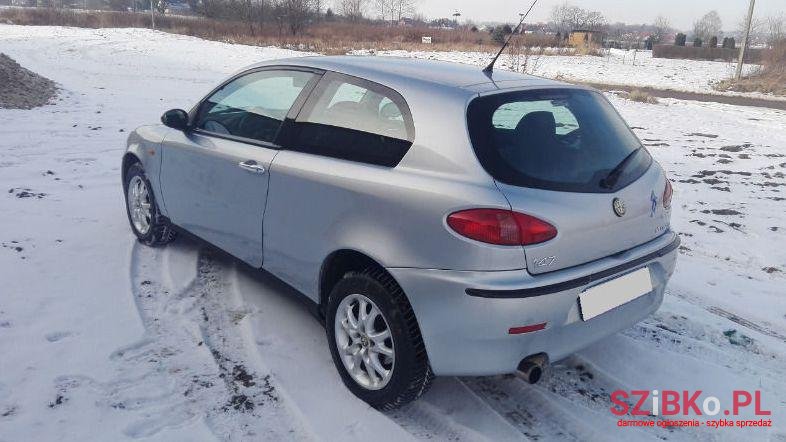 2001' Alfa Romeo photo #2