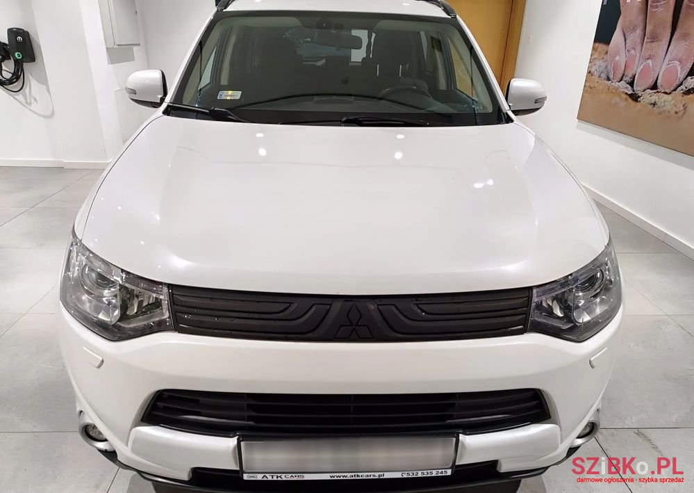 2012' Mitsubishi Outlander 2.2 Did Intense photo #2