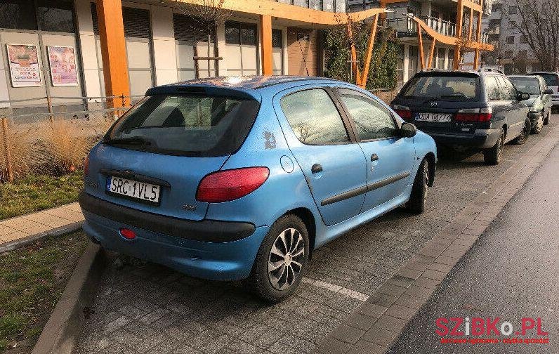 2000' Peugeot 206 photo #1