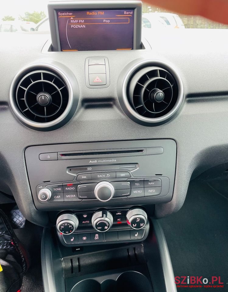 2011' Audi A1 1.6 Tdi S Line Sportpaket photo #5