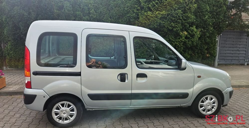 2003' Renault Kangoo 1.5 Dci Privilege photo #2