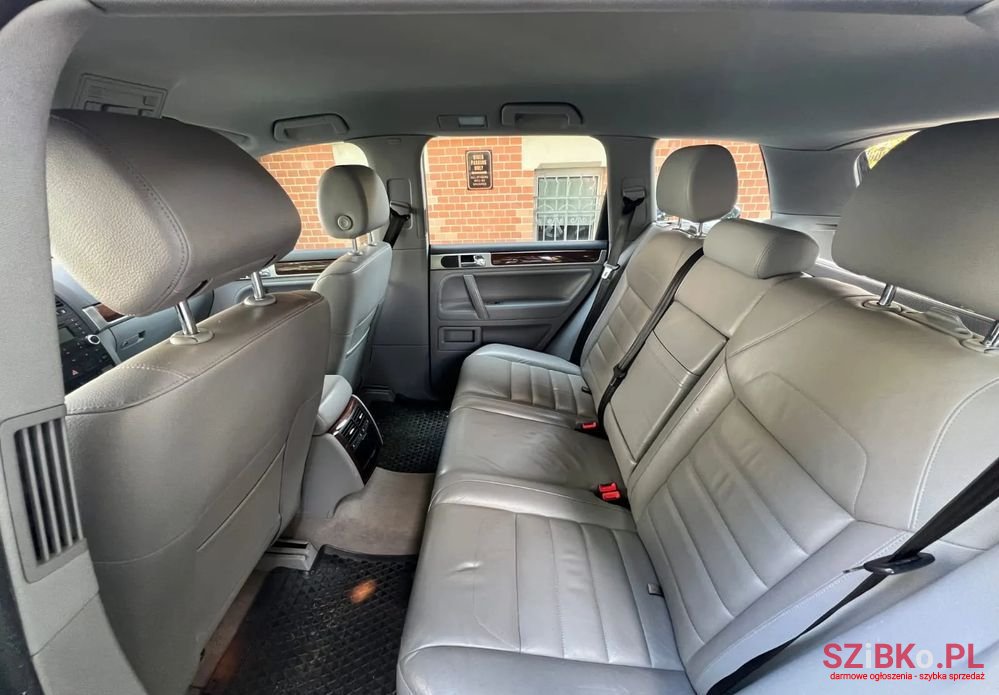 2007' Volkswagen Touareg photo #6