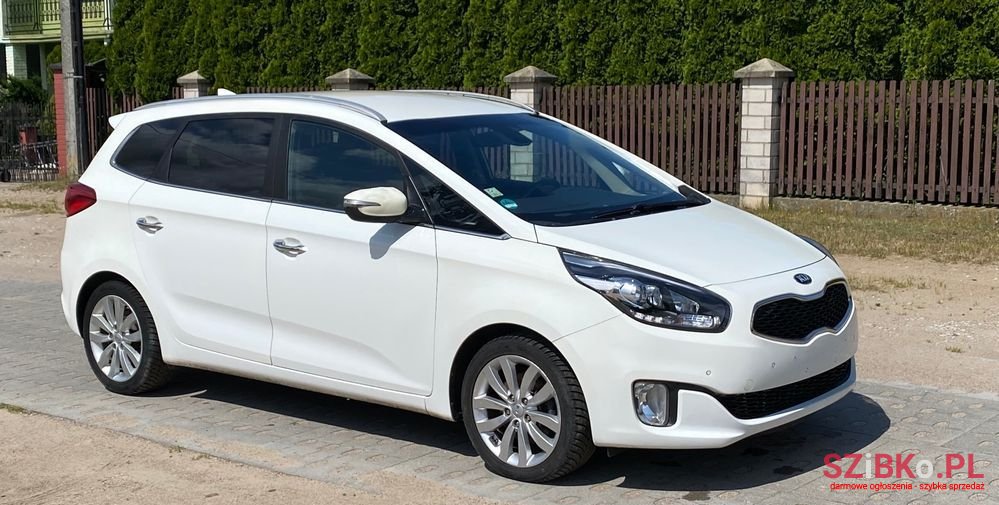 2016' Kia Carens photo #1