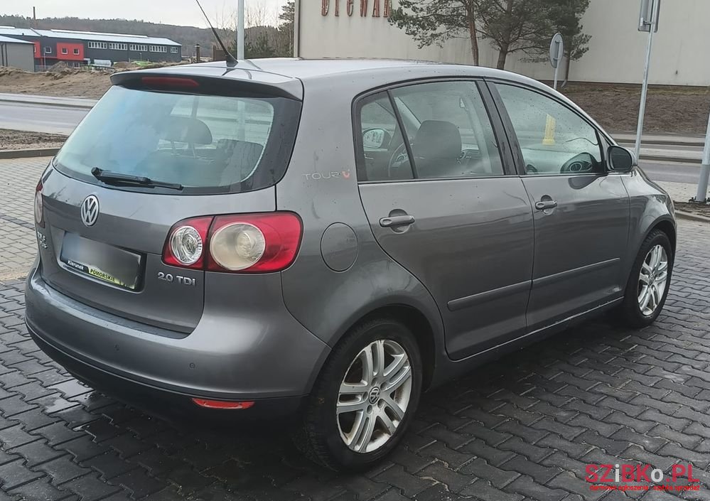 2009' Volkswagen Golf Plus photo #6