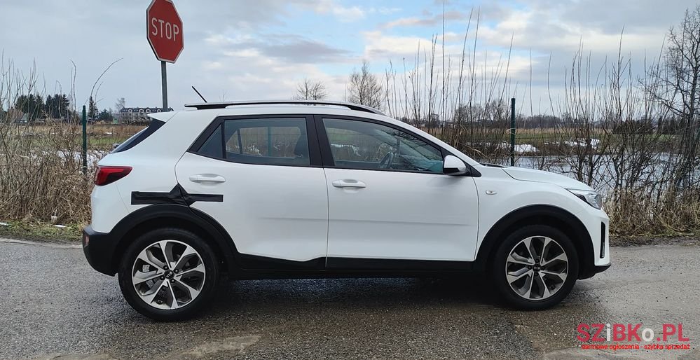 2019' Kia Stonic 1.0 T-Gdi L photo #5