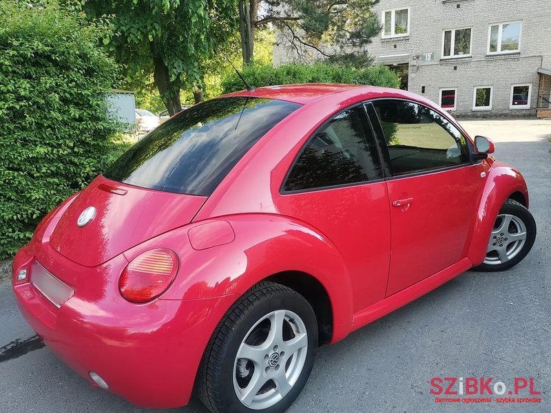 2001' Volkswagen New Beetle 2.0 photo #6