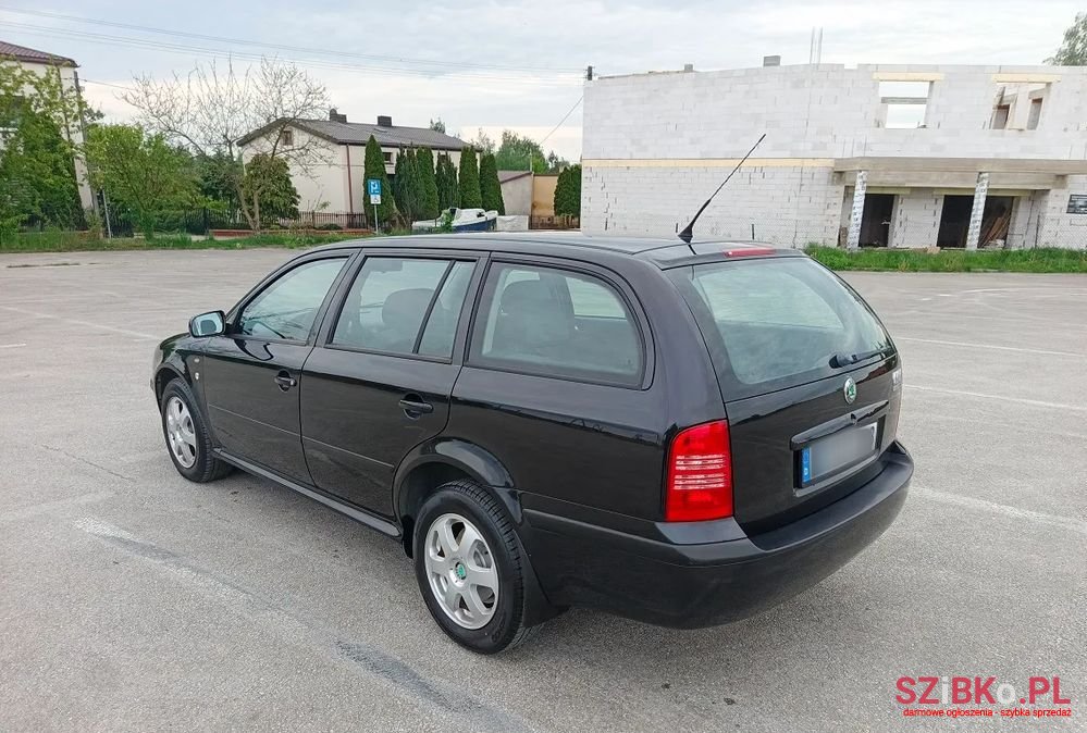 2001' Skoda Octavia photo #4