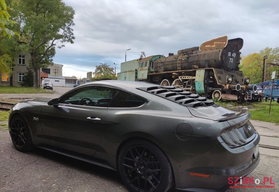 2015' Ford Mustang photo #2