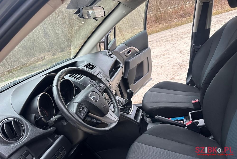 2016' Mazda 5 photo #4