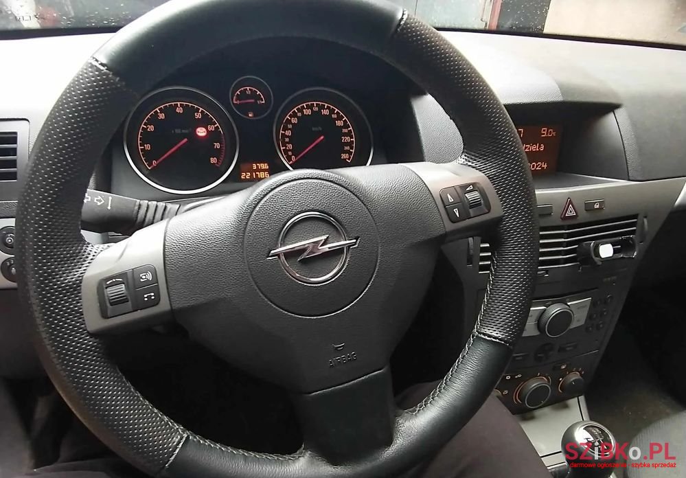 2004' Opel Astra Iii 1.6 Cosmo photo #2