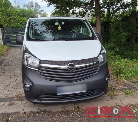 2016' Opel Vivaro L2H1 S&S Tourer photo #3