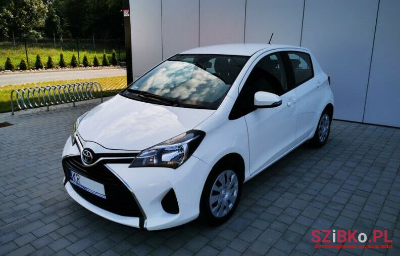 2017' Toyota Yaris photo #1
