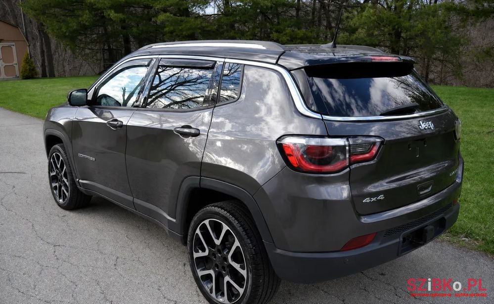 2022' Jeep Compass photo #3