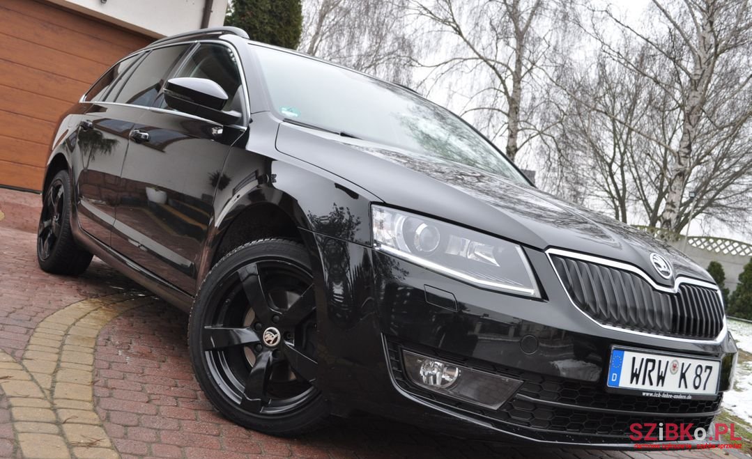 2015' Skoda Octavia photo #2