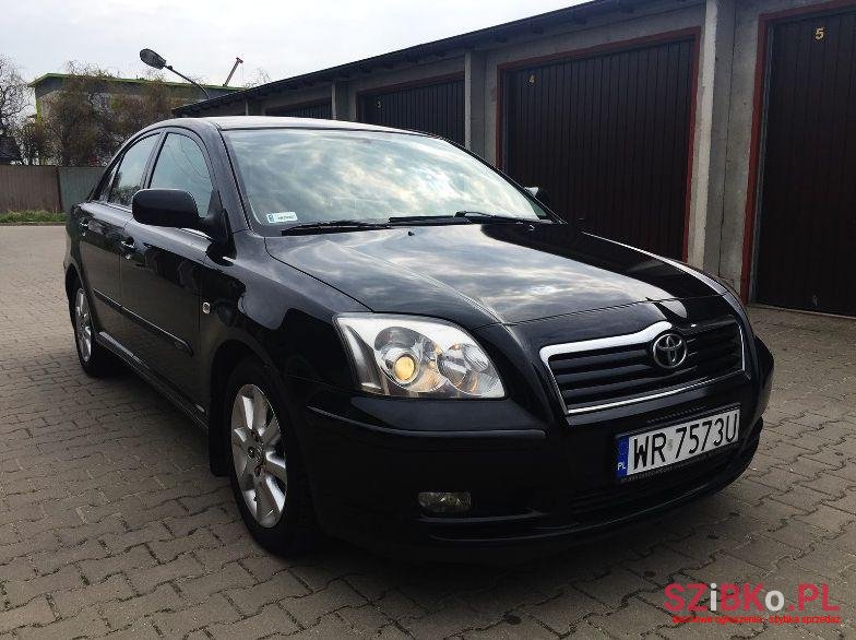 2005' Toyota Avensis photo #1