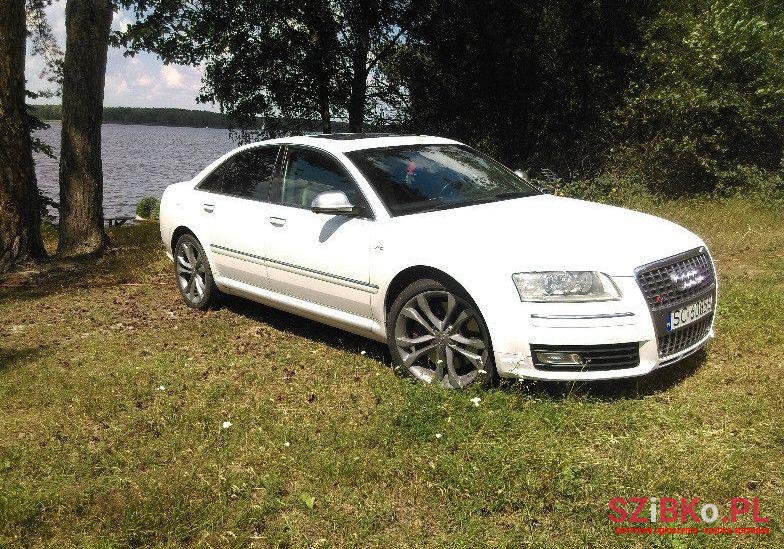 2008' Audi S8 photo #1
