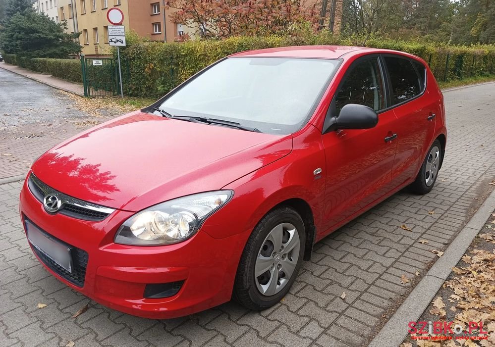 2010' Hyundai i30 1.4 Base photo #1