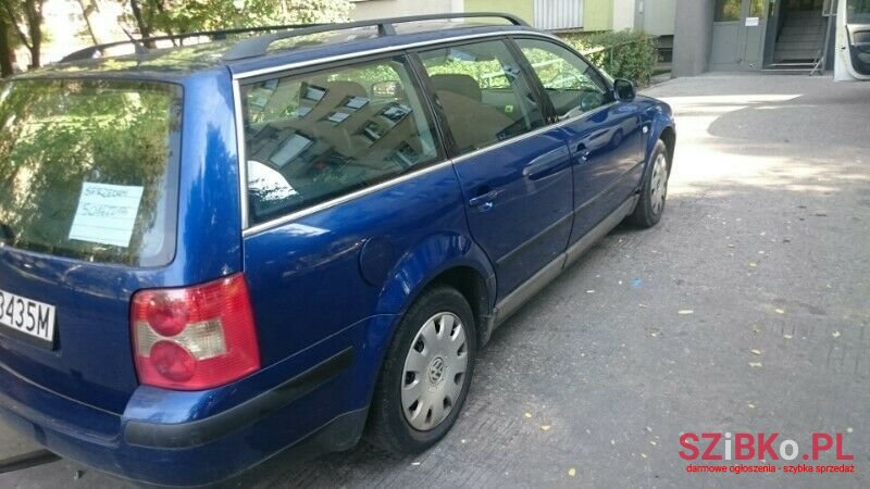 2001' Volkswagen Passat photo #5