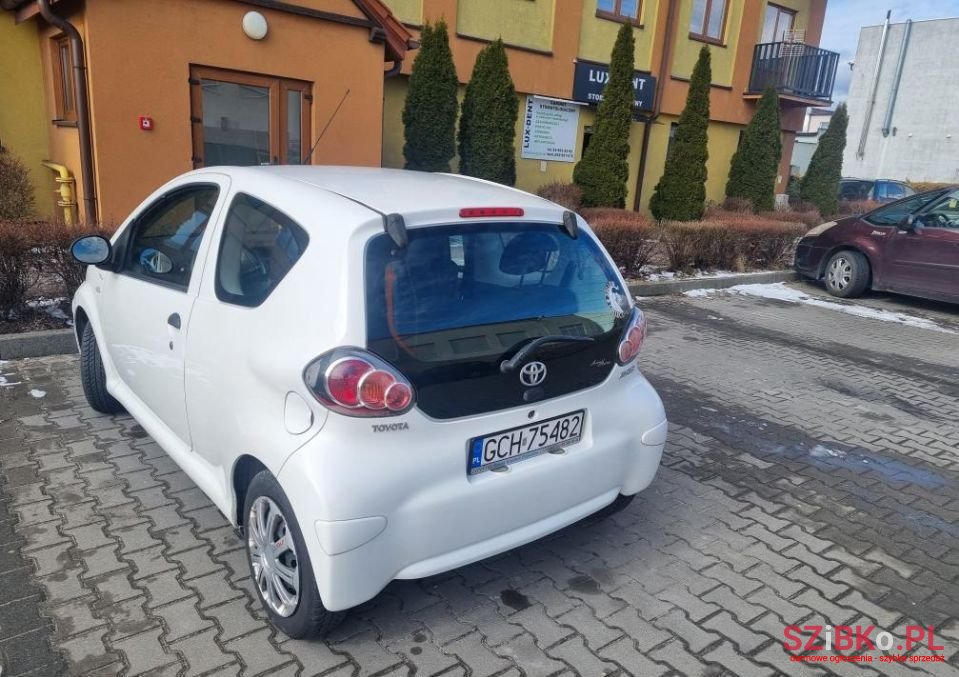 2010' Toyota Aygo photo #4