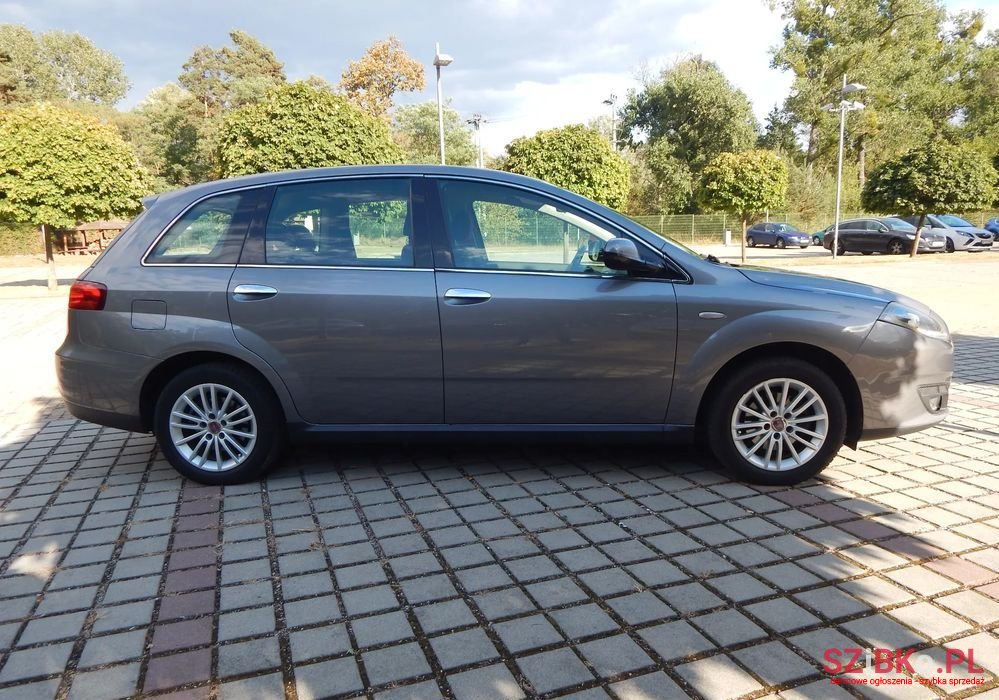 2009' Fiat Croma 2.2 16V Dynamic photo #4