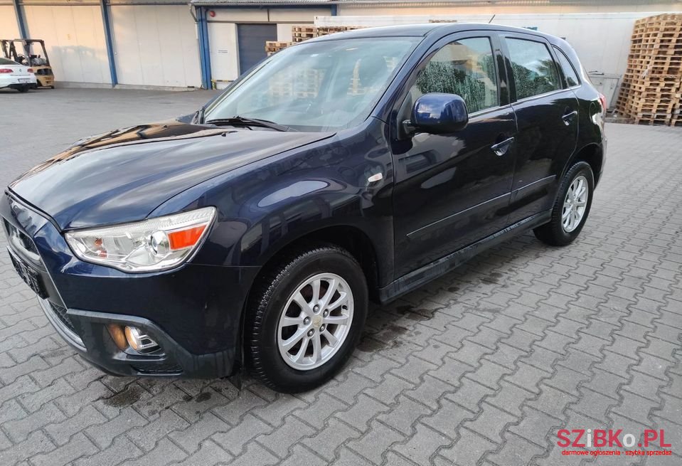 2010' Mitsubishi ASX photo #3