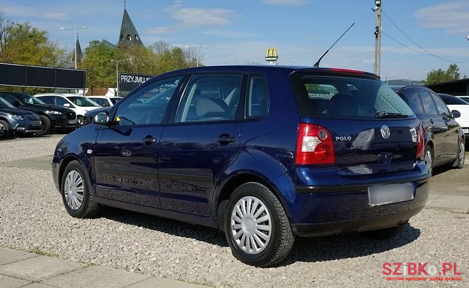 2002' Volkswagen Polo photo #2