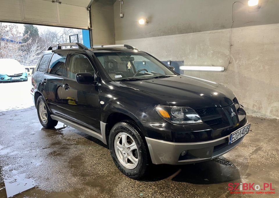 2003' Mitsubishi Outlander photo #2