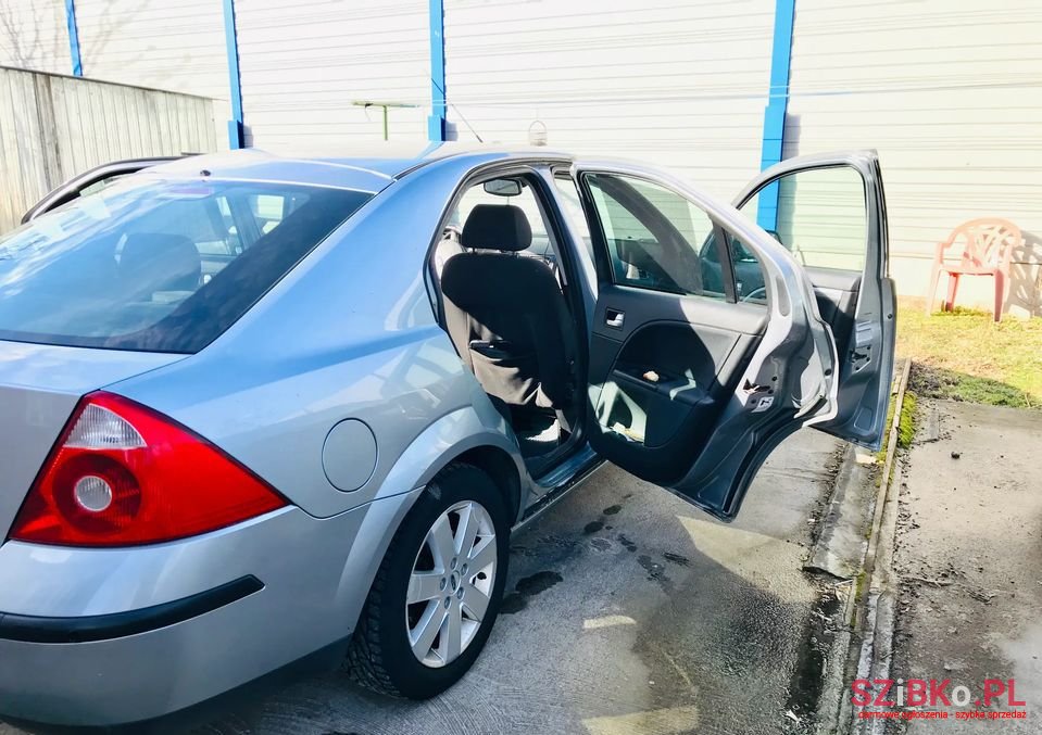 2004' Ford Mondeo photo #1