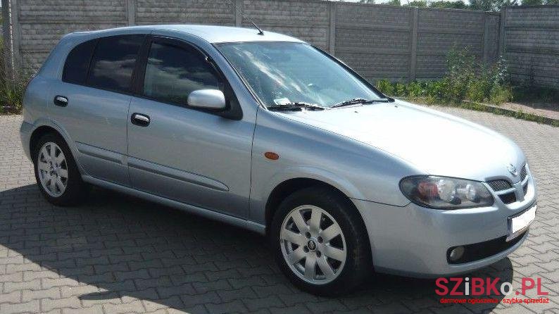 2005' Nissan Almera photo #2