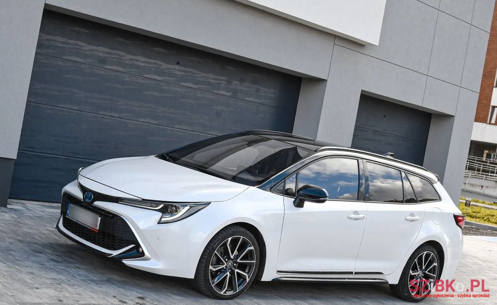 2022' Toyota Corolla photo #2