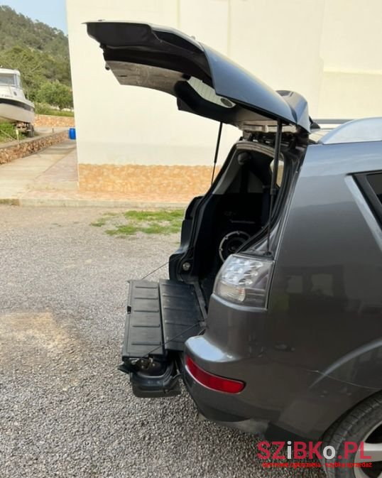 2008' Mitsubishi Outlander photo #3