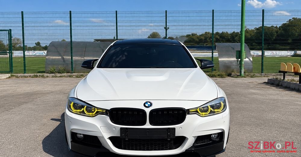2017' BMW 3 Series photo #2