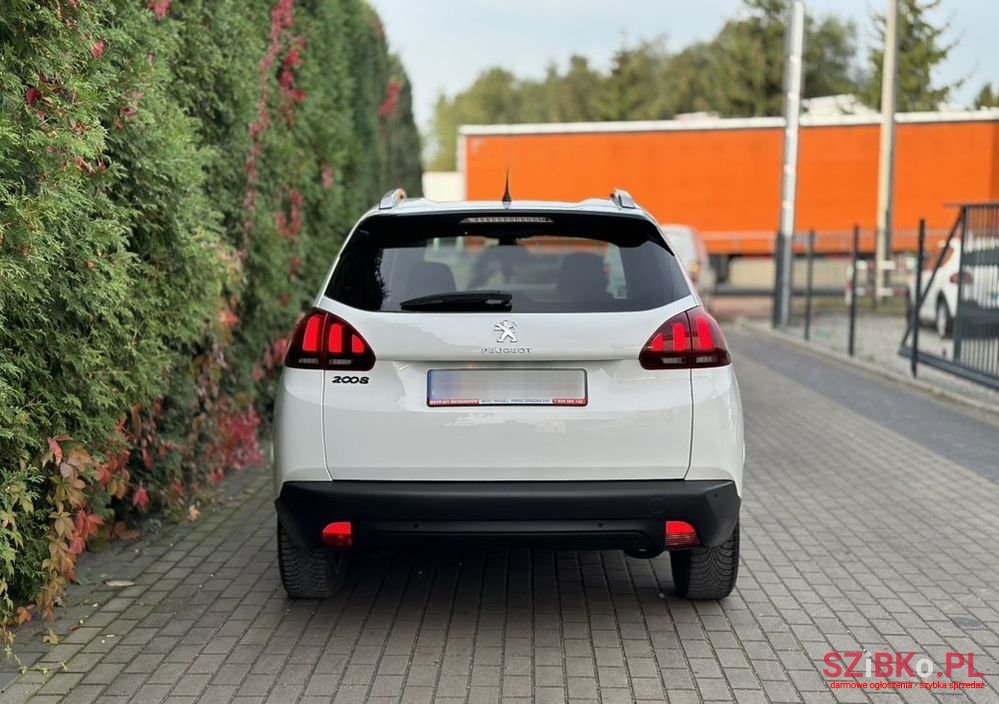 2018' Peugeot 2008 photo #4