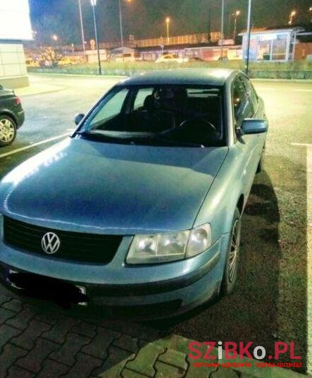 1998' Volkswagen Passat photo #1