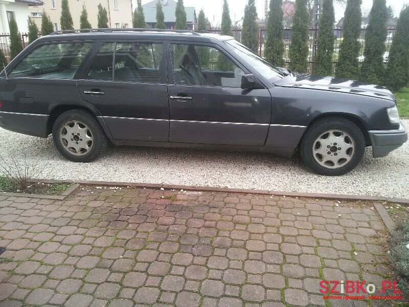 1990' Mercedes-Benz W124 photo #3