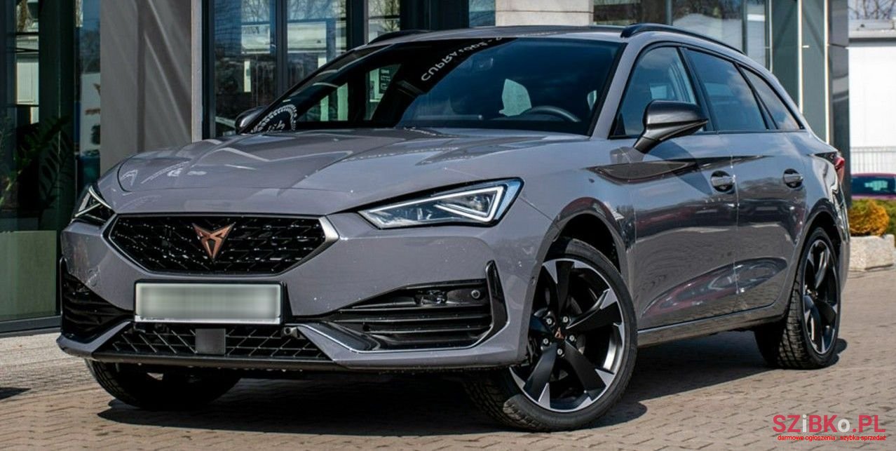 2023' Cupra Leon Sportstourer photo #1