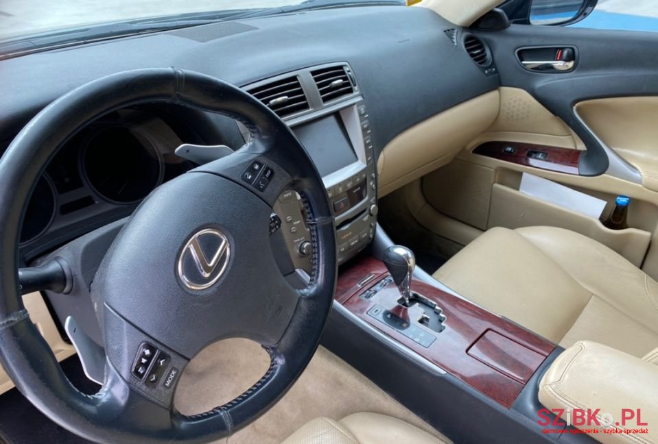 2008' Lexus IS photo #5