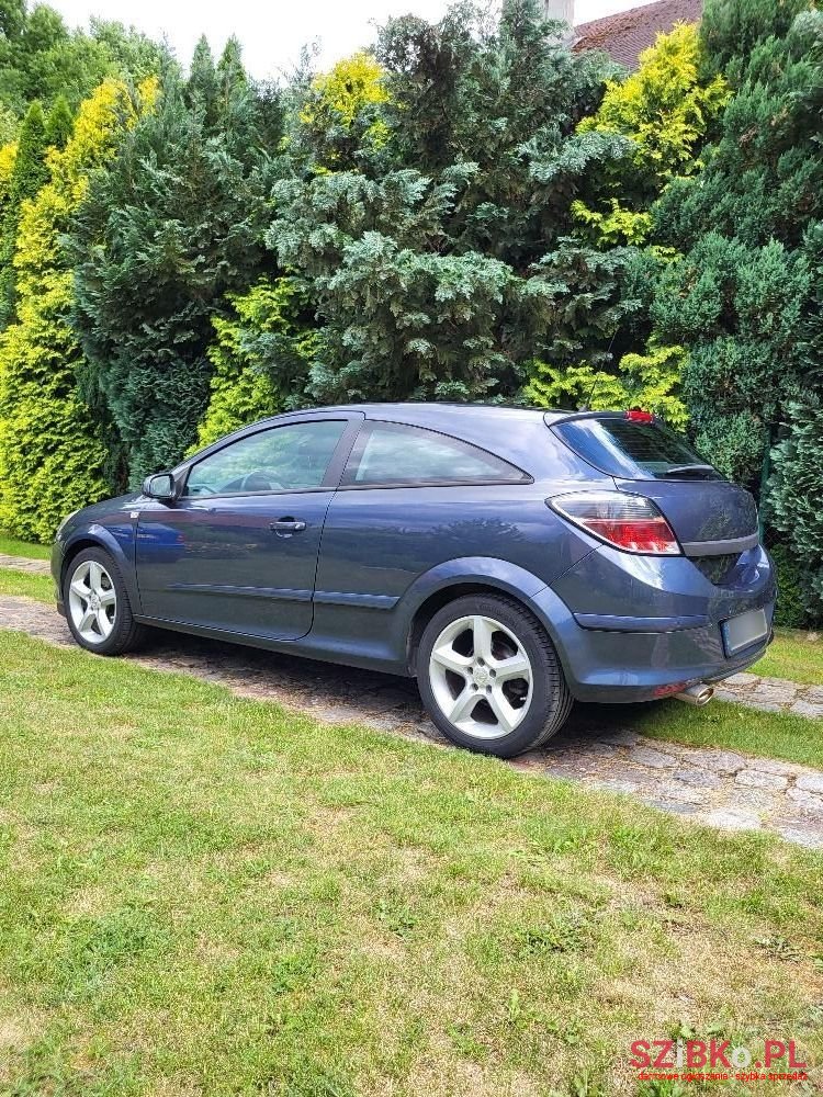 2008' Opel Astra photo #2