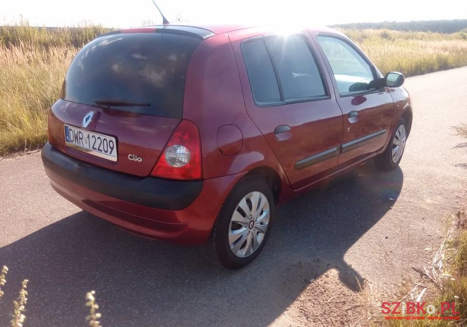 2002' Renault Clio photo #3