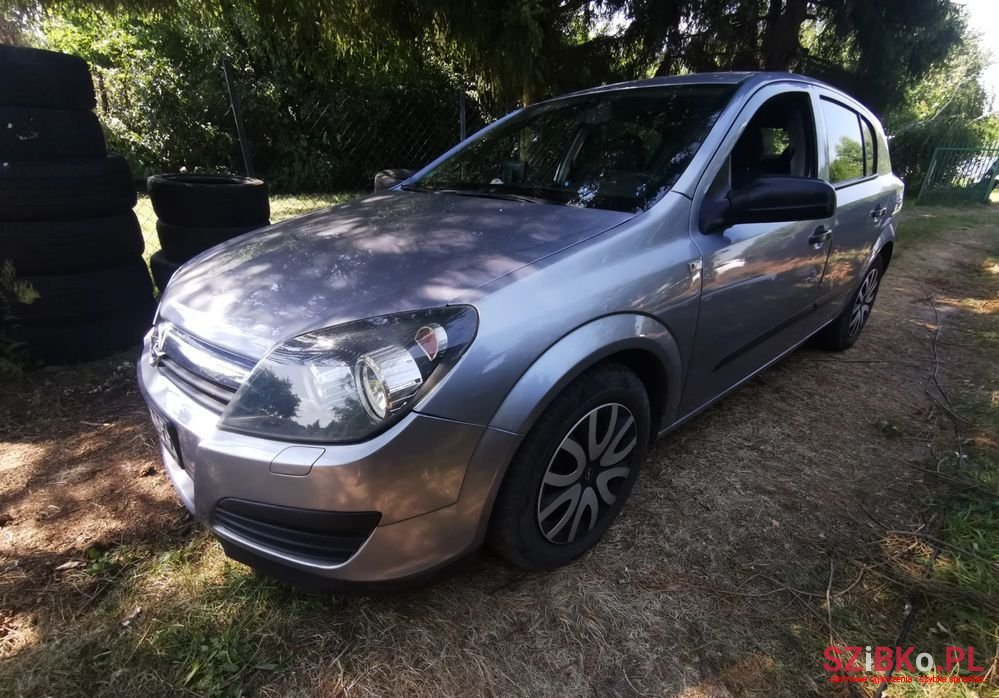 2004' Opel Astra Iii 1.4 Enjoy photo #1