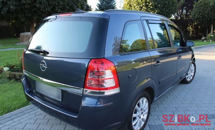 2007' Opel Zafira 1.9 Cdti Elegance photo #3